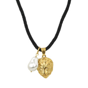 Velvet leone motherofpearl necklace